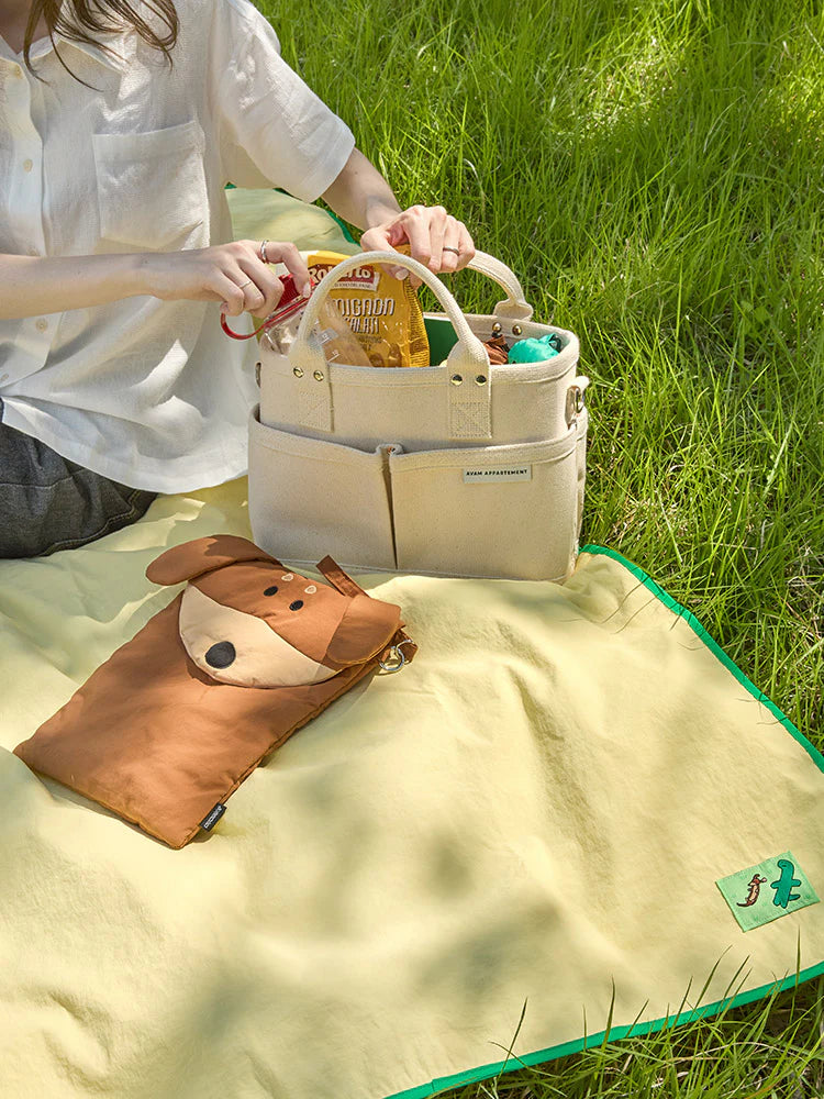 Joguman Studio Woody Picnic Mat (Throw Away)