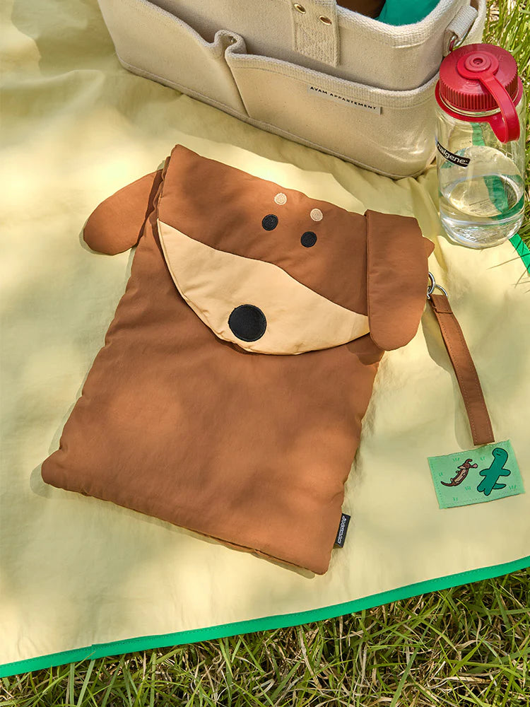 Joguman Studio Woody Picnic Mat (Throw Away)