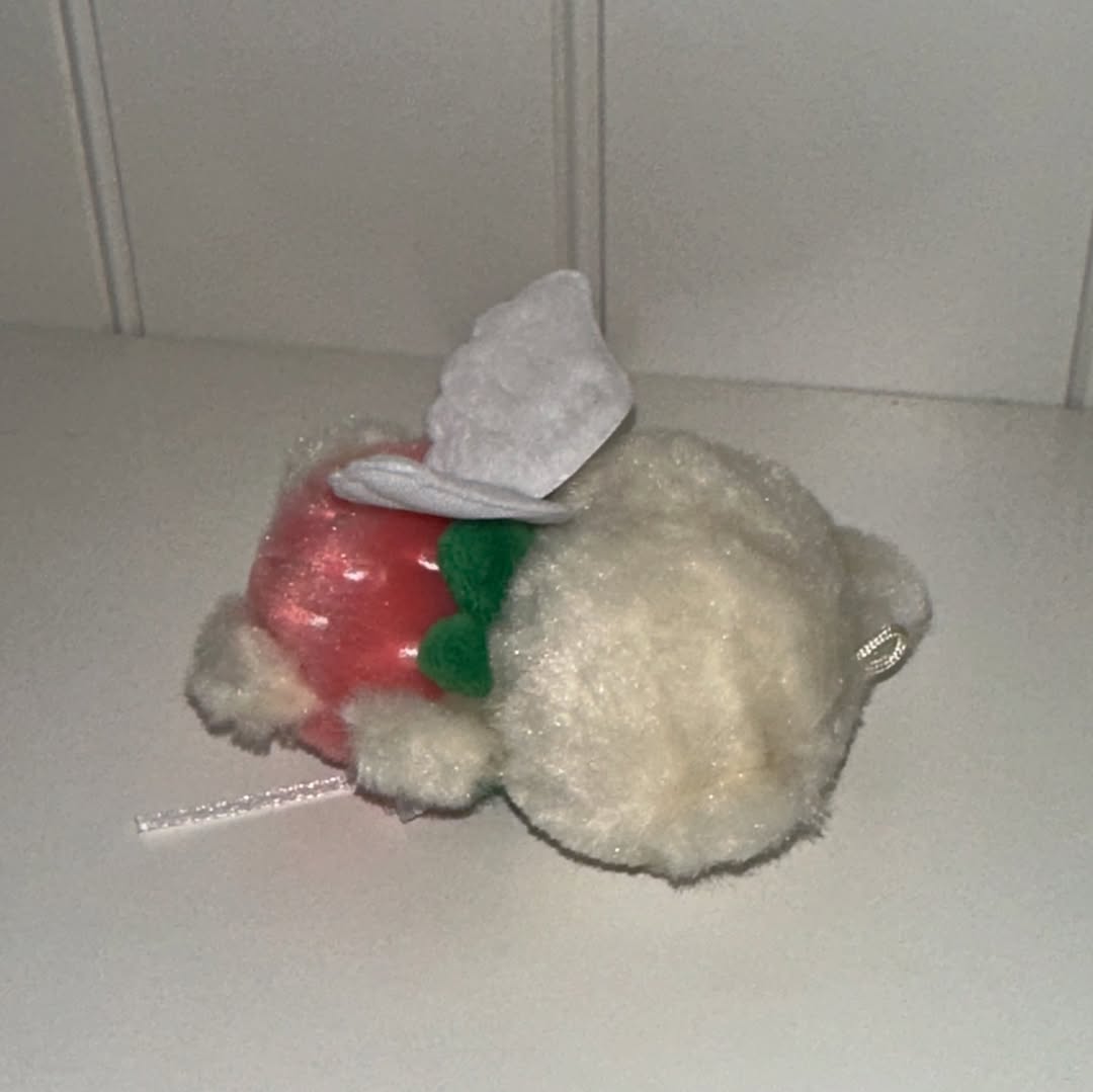 Mazzzzy Strawberry Muffin Keyring