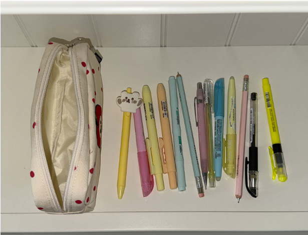 Mazzzzy Apple Muffin Pencil Case