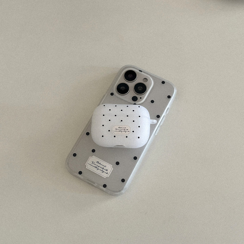 Mademoment More Round Airpods Case (半透明殼)