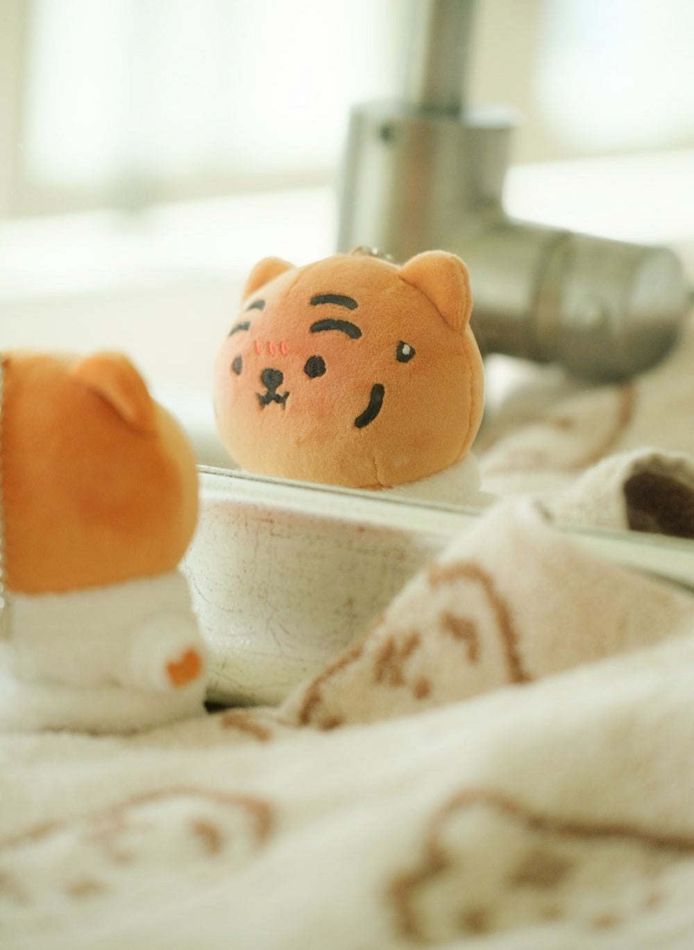 Muzik Tiger Toffee in the shower Keychain