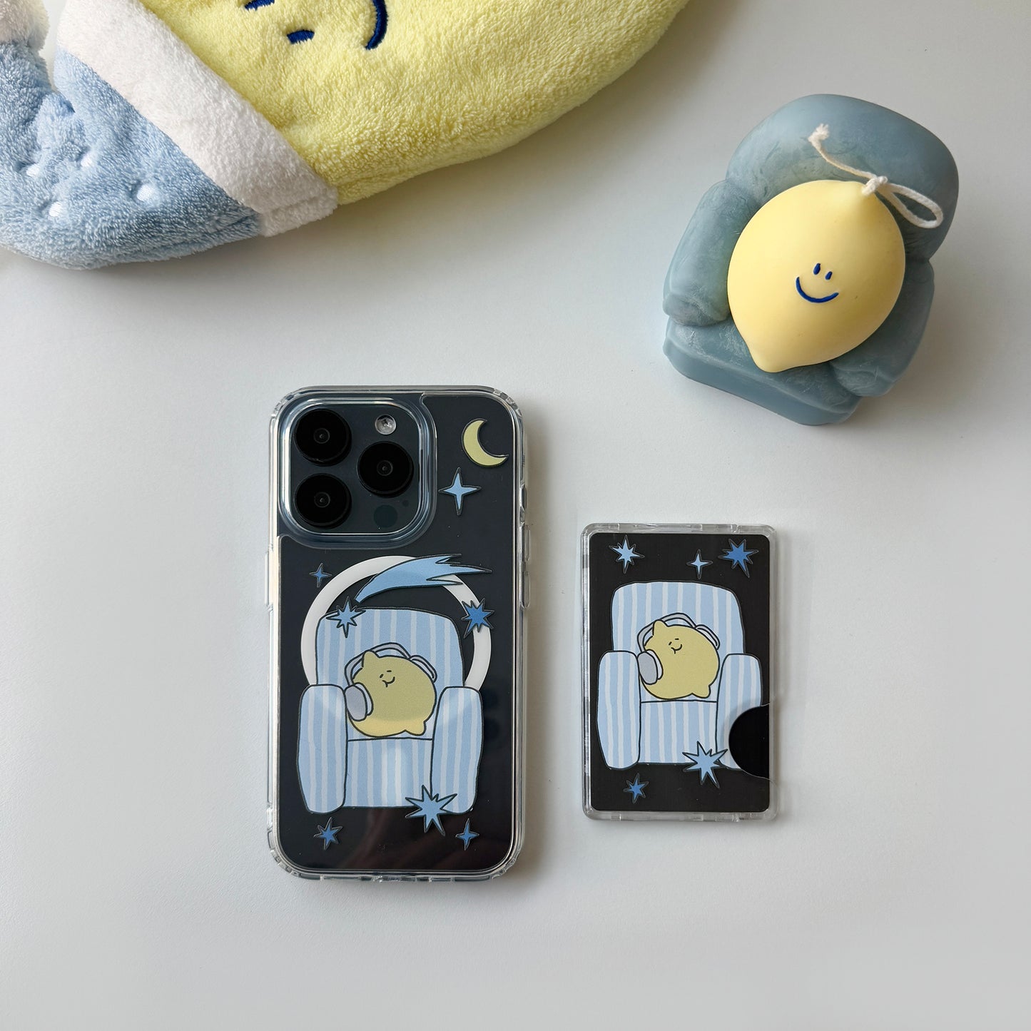 Second Morning Sofa Lemony Magsafe Card Slot