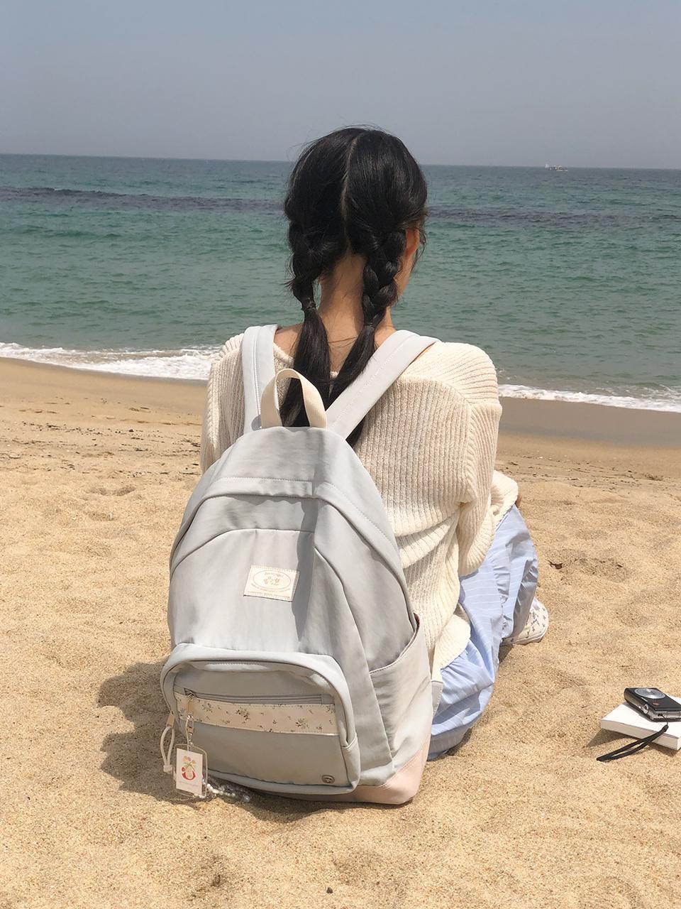 Ovuni Bon Voyage Backpack - Pastel blue