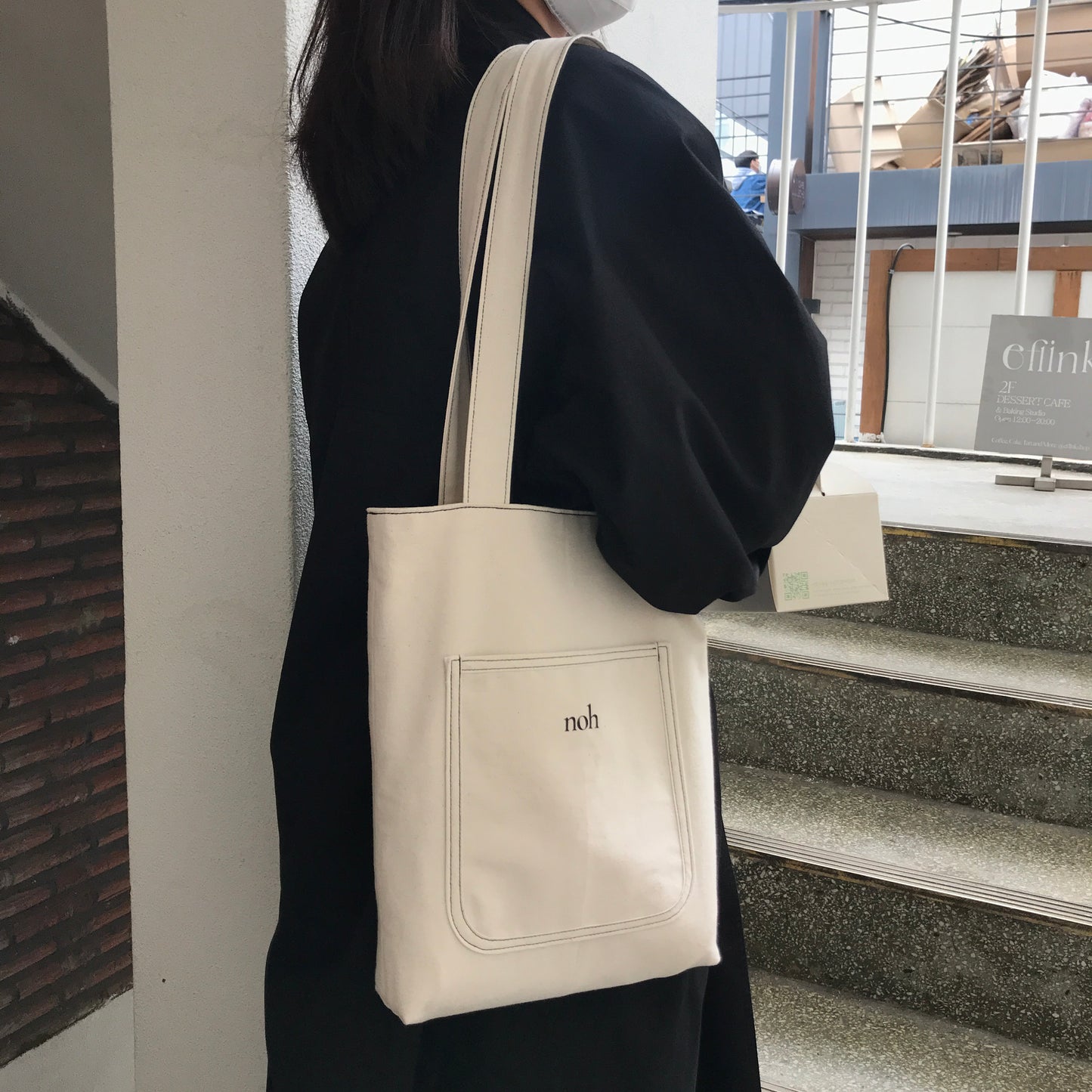 NOH Stitch book bag (Black/Ivory)