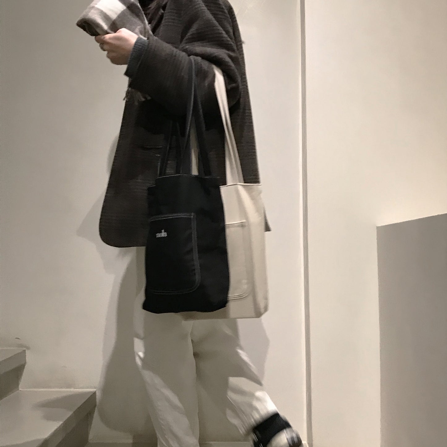 NOH Stitch book bag (Black/Ivory)