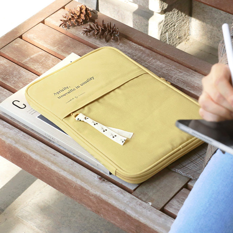 Iconic Conttony Ipad Pouch (11 inch)