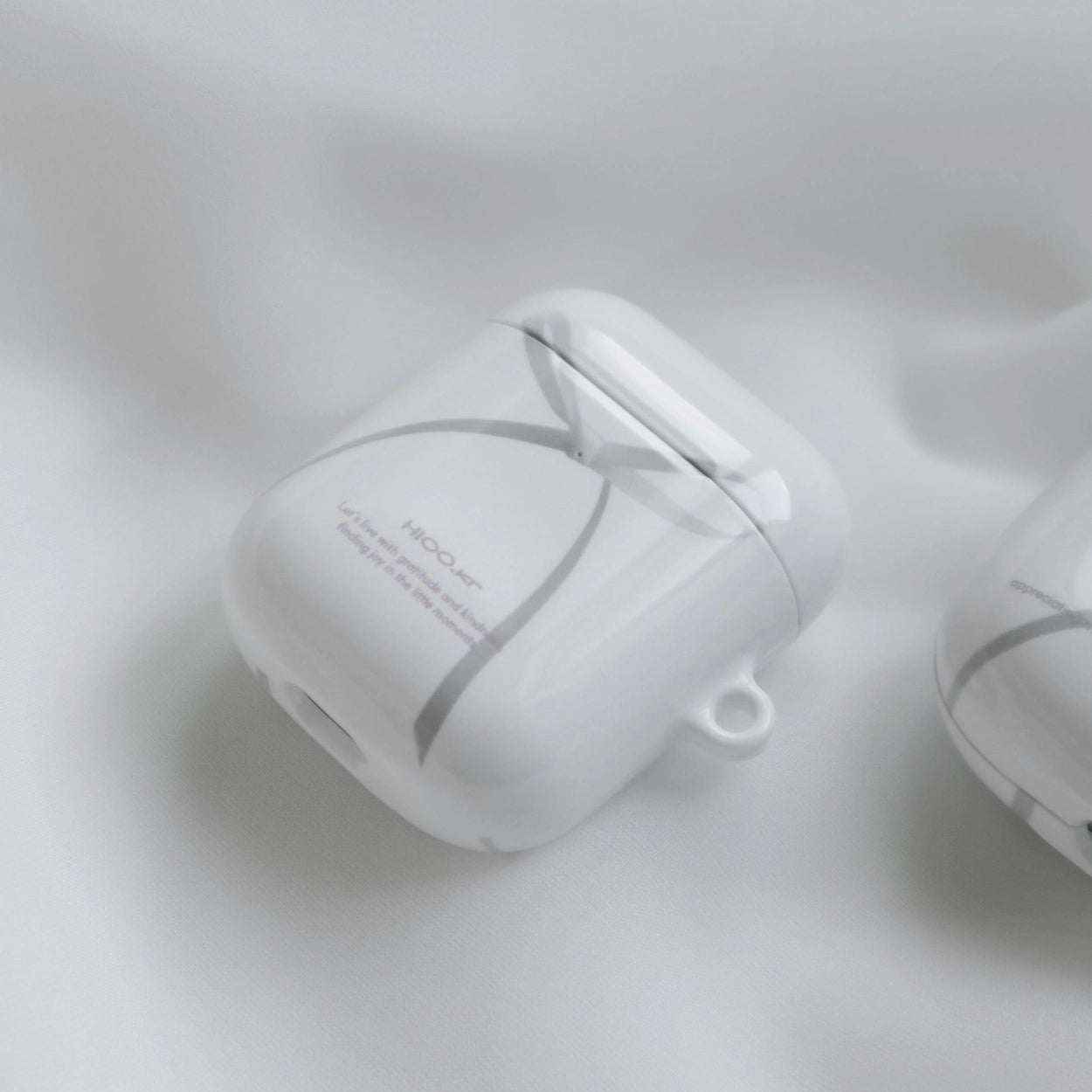 HIOO.kr Ribbon airpods case (Glossy hard)