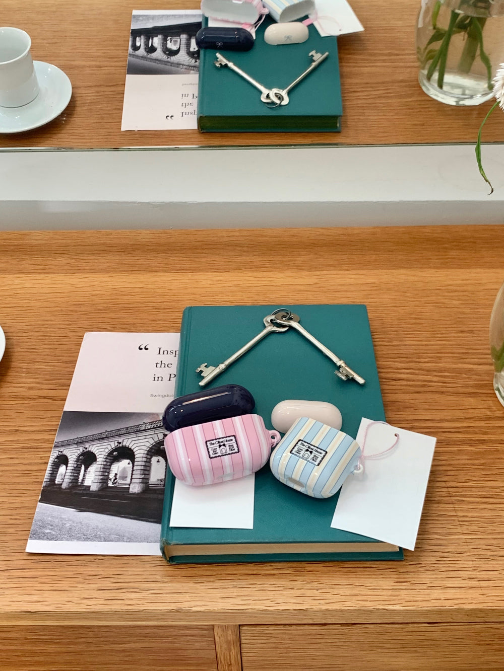 Olivet house stripe airpods case