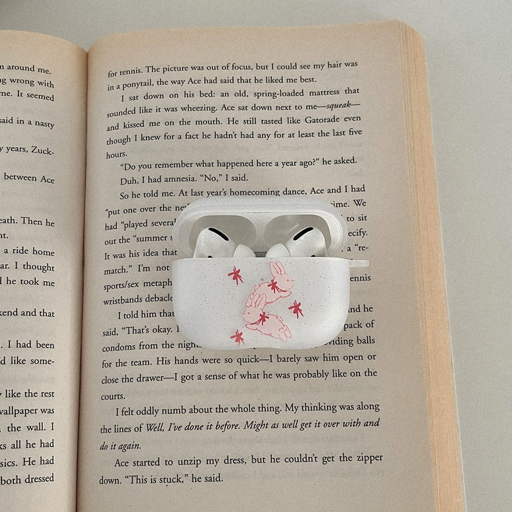 Mademoment Fuzzy Ribbon Bunny Airpods Case (半透明殼)