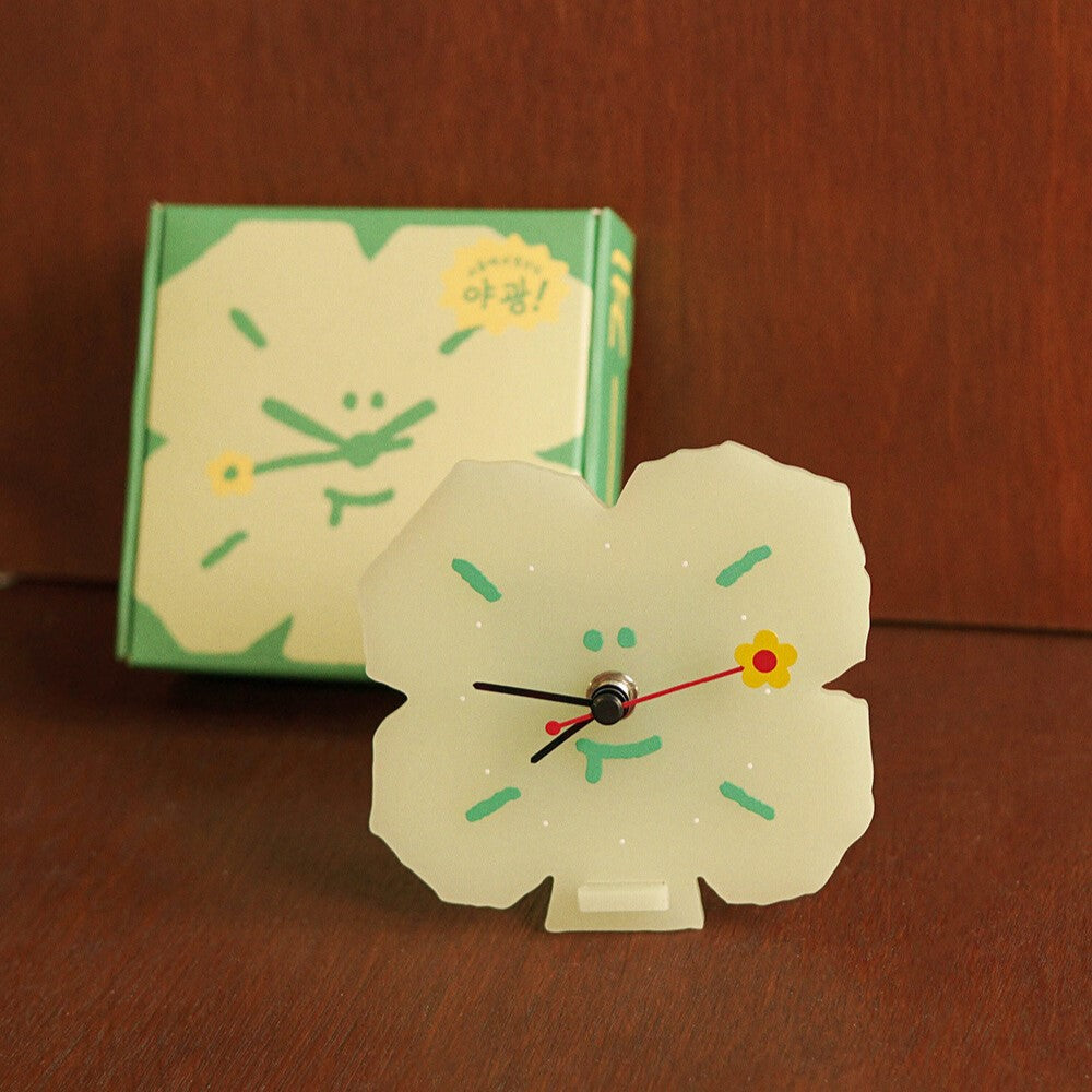 Ahmugaec 아무개씨 Clover Desk Clock (夜光)