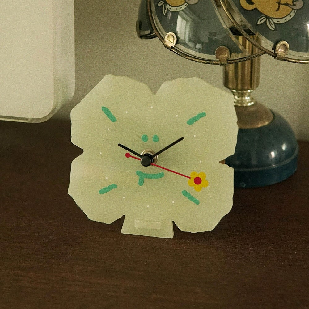 Ahmugaec 아무개씨 Clover Desk Clock (夜光)