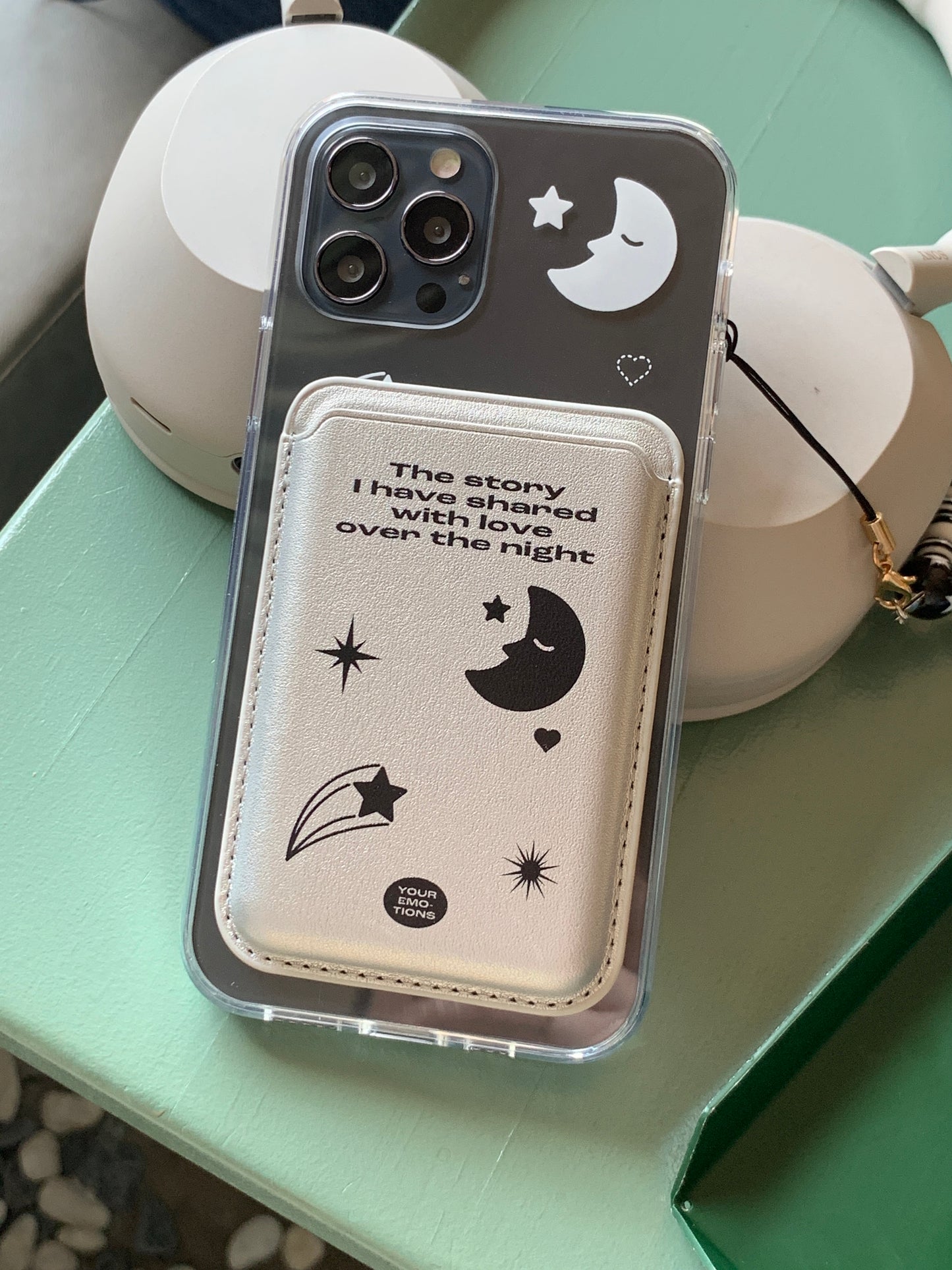 Your Emotions Over The Night Magsafe Card Zip