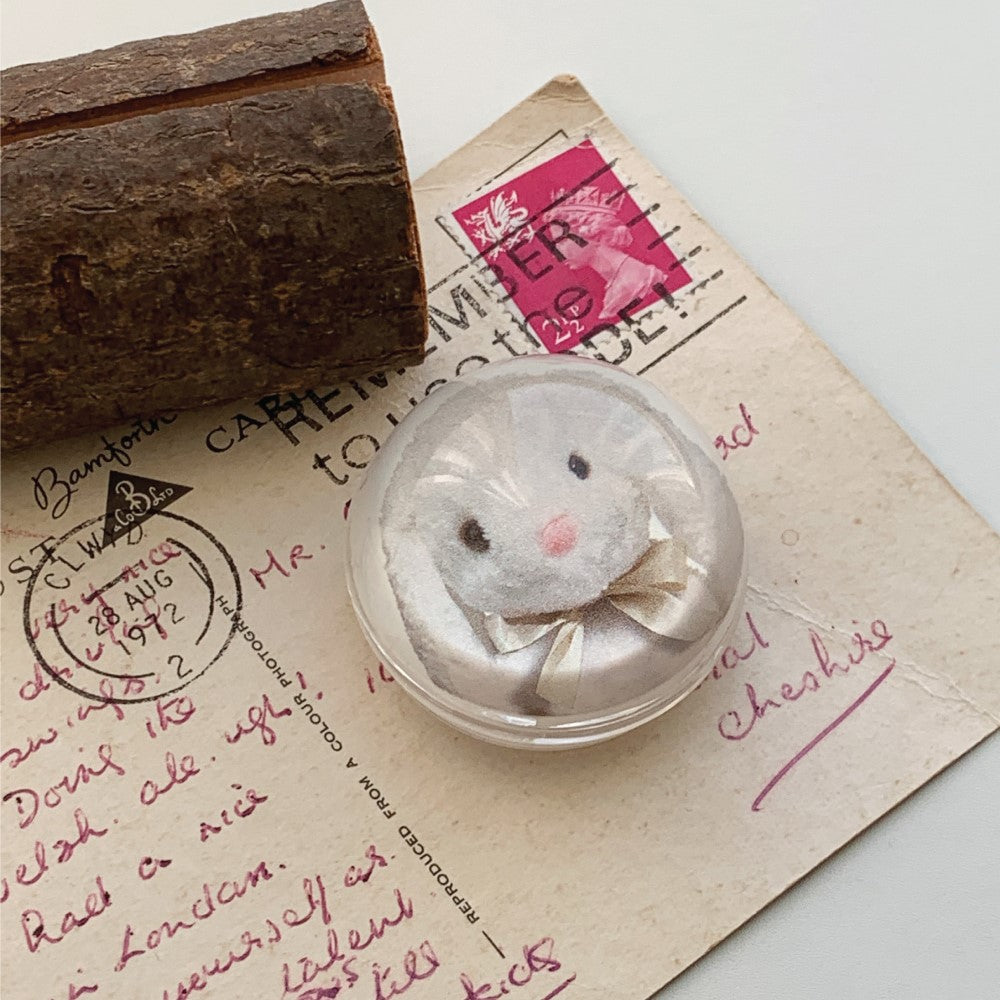 【9折加購】Mademoment Pray For You Rabbit Resin Tok