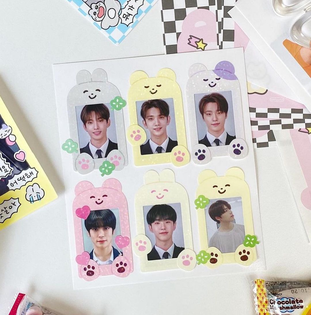 Heeheeclub Frame Sticker (Friends)