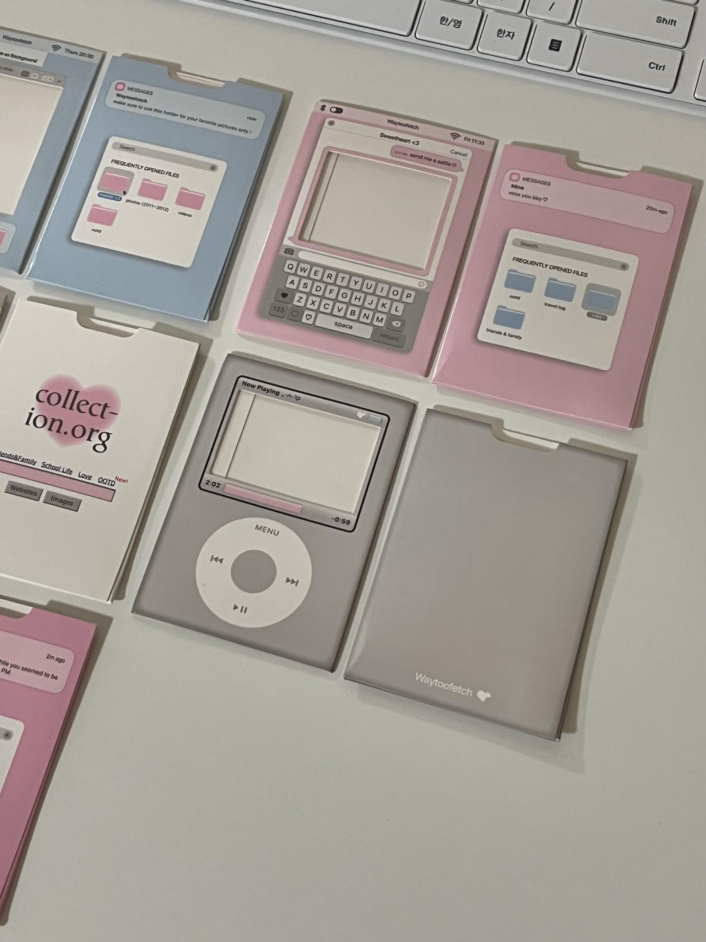 Way too fetch Paper Holder (School life ver./Cyber life ver.)