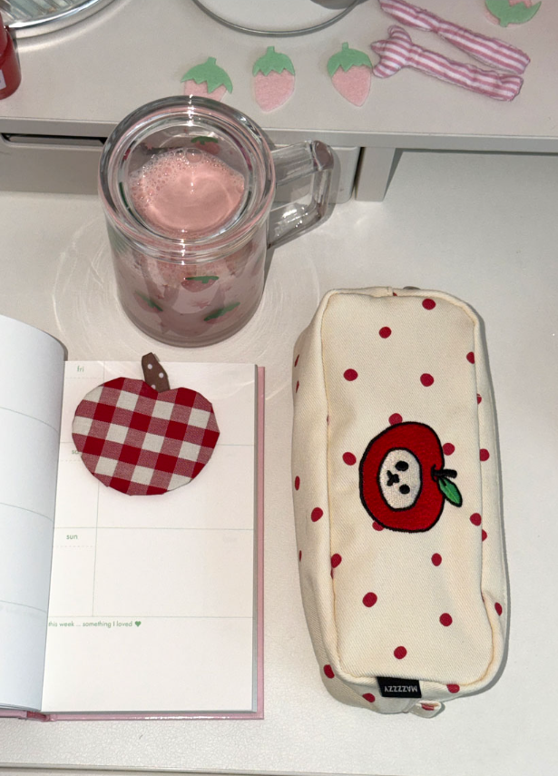 Mazzzzy Apple Muffin Pencil Case