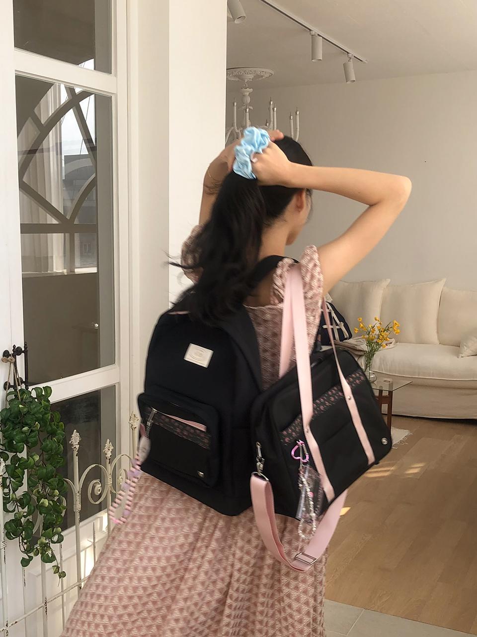 Ovuni Classic Schoolbag_Black