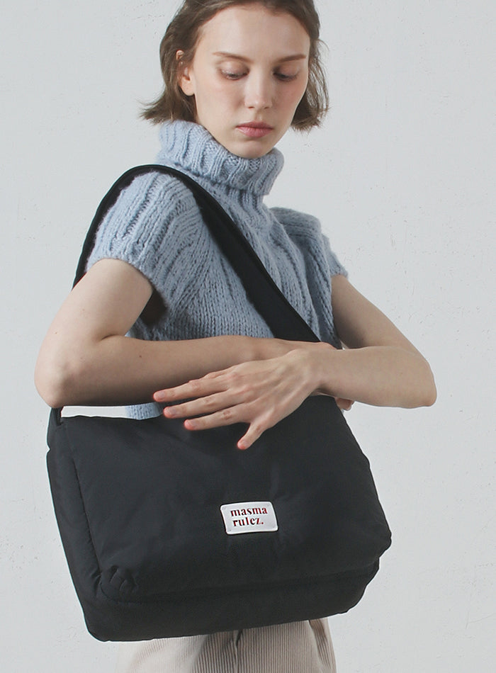 Masmarulez Large plumpy daily cross bag _ Black
