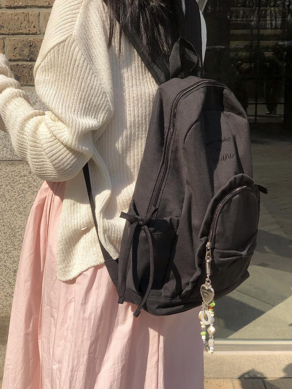Ovuni Ruffle Ribbon Backpack_ Vintage Black