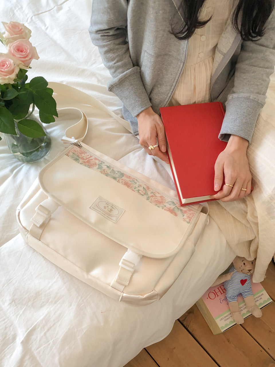 Ovuni Bon voyage messenger bag _ivory