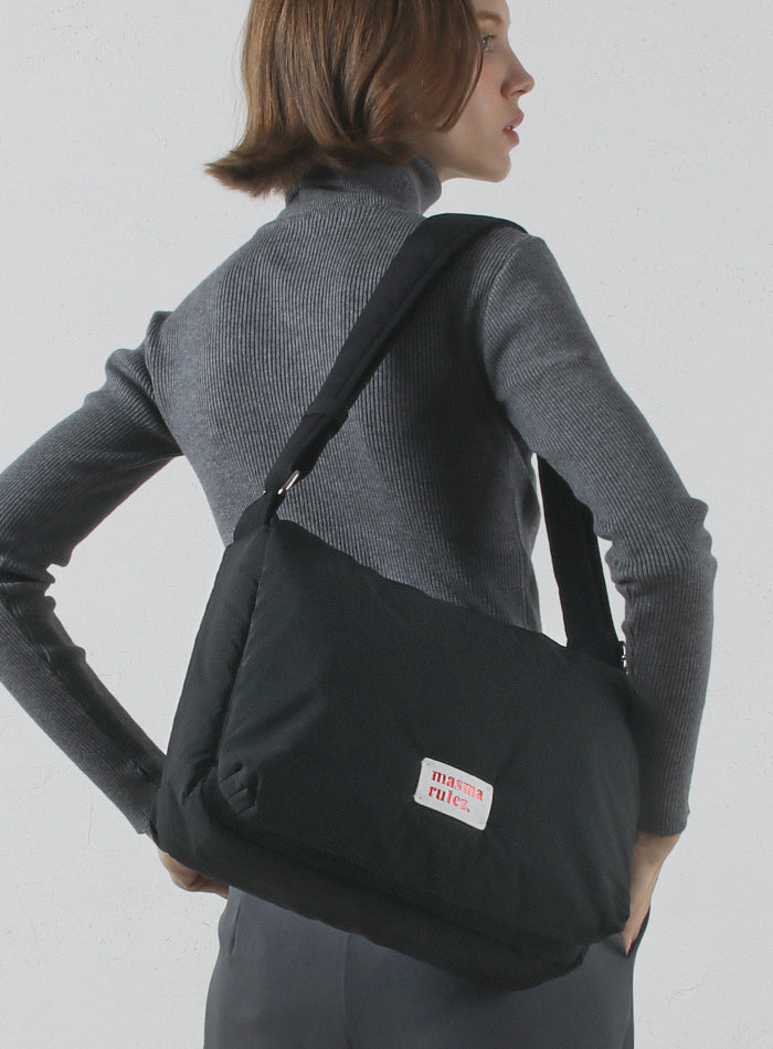 Masmarulez Large plumpy daily cross bag _ Black