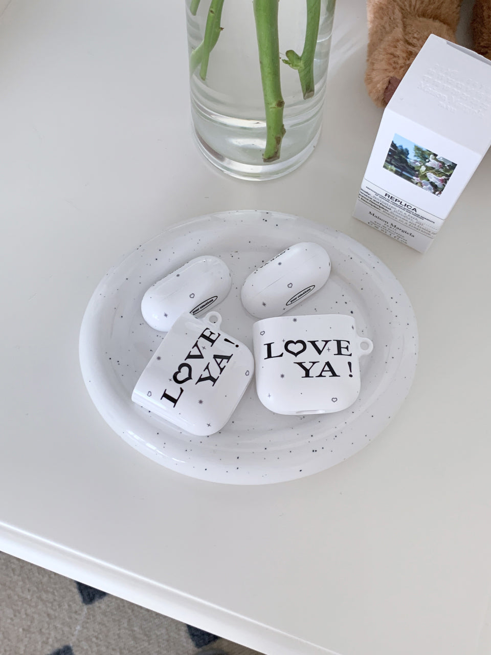 Your Emotions love ya airpods case ver.2 ( 2 type )