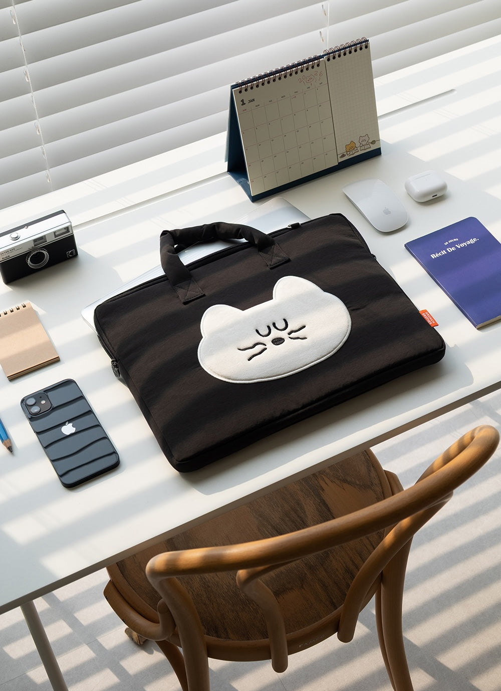 Romane Brunch Brother Mogry Hug Notebook Pouch (13/15 inch)