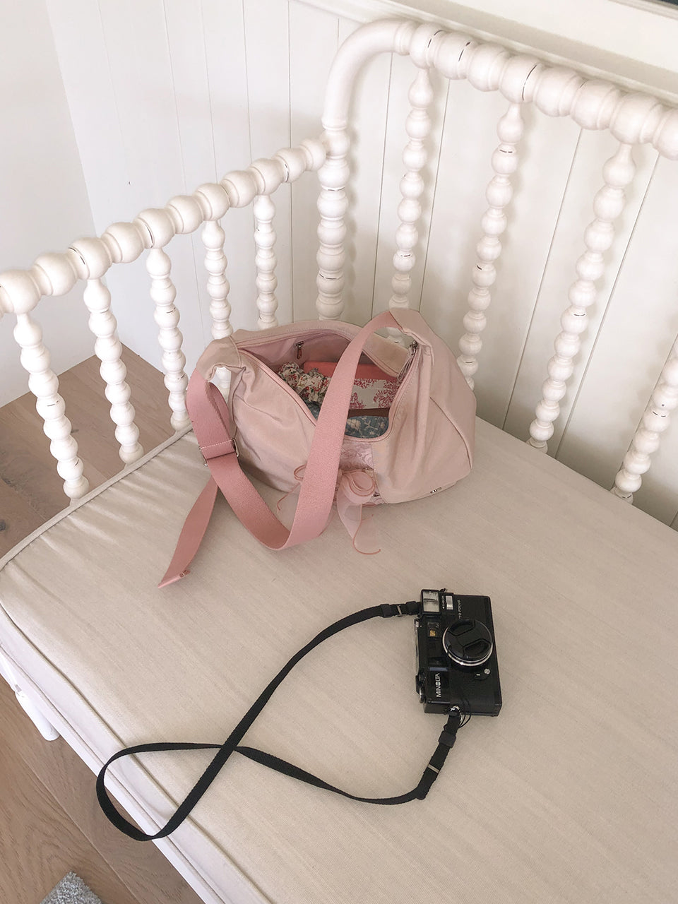 Ovuni Daily Ribbon Hobo Bag_Nude Pink