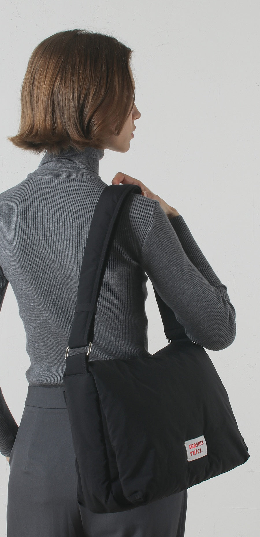 Masmarulez Large plumpy daily cross bag _ Black