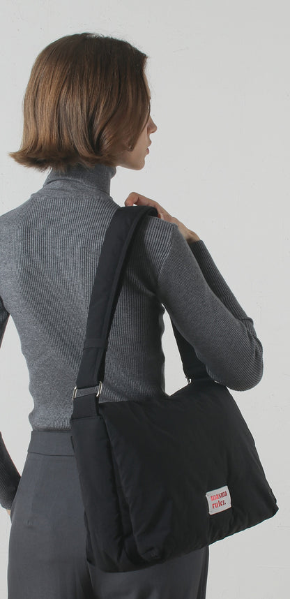 Masmarulez Large plumpy daily cross bag _ Black