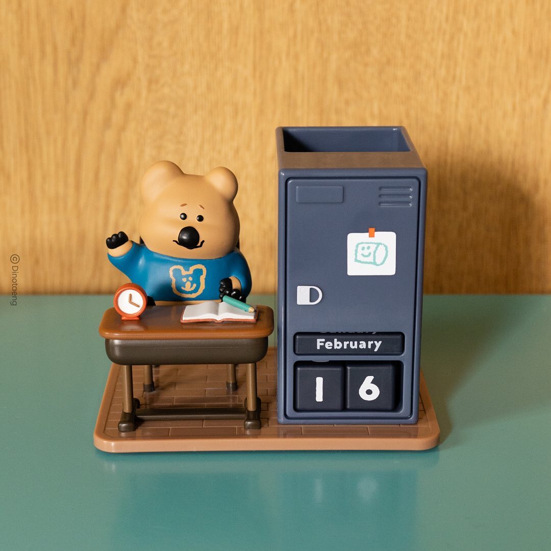 Dinotaeng Quokka in School Fatty Cabinet Calendar