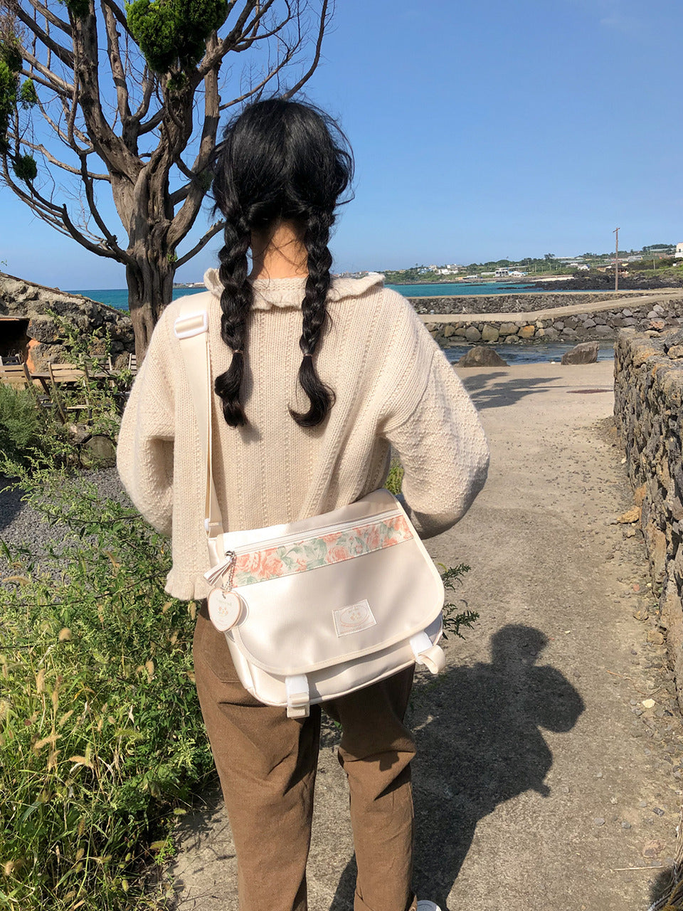 Ovuni Bon voyage messenger bag _ivory