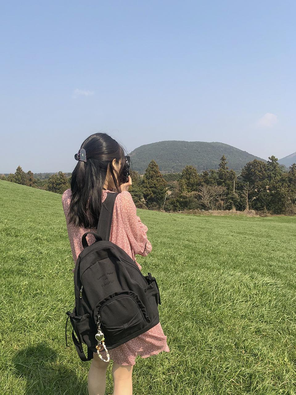 Ovuni Ruffle Ribbon Backpack_ Vintage Black