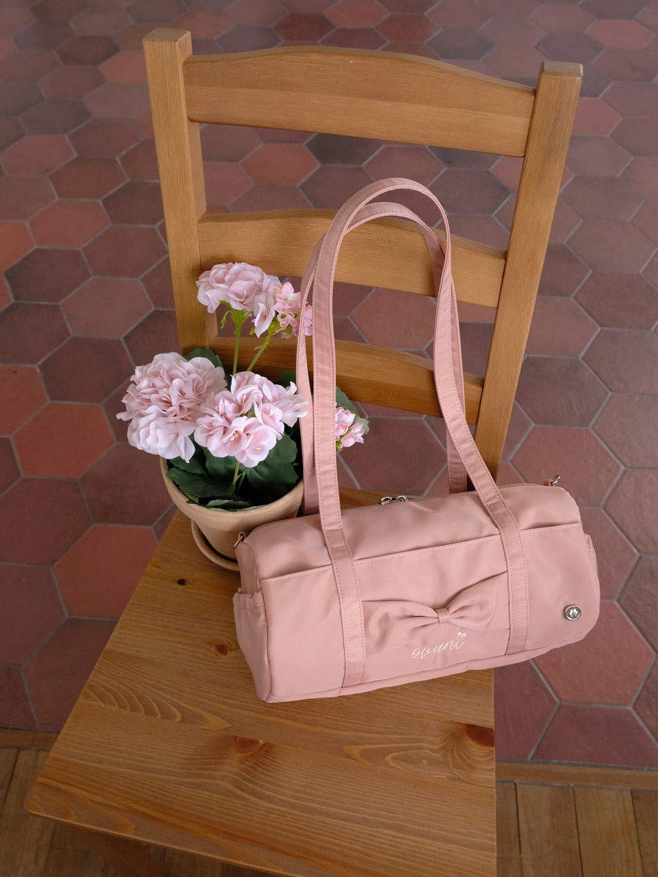 Ovuni Fluffy ribbon bag_rose pink