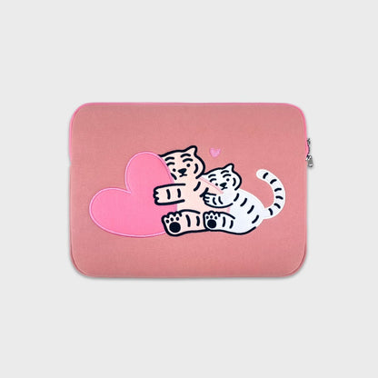 Muzik Tiger Hug Tiger Ipad/Notebook Pouch (9.7-16 inch)