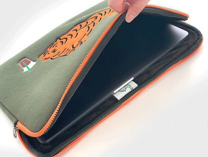 Muzik Tiger Lazy Tiger Ipad/Notebook Pouch (9.7-16 inch)