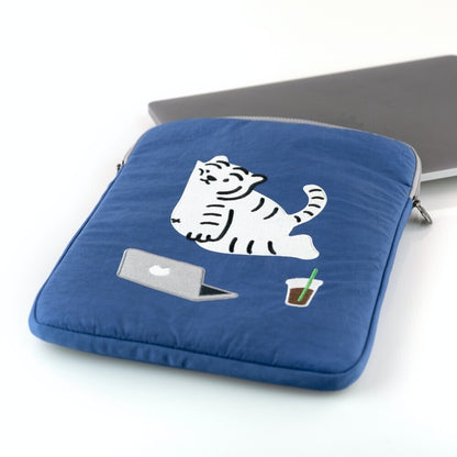 Muzik Tiger It's OK Tiger Ipad/Notebook Pouch (9.7-16 inch)