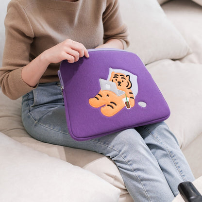 Muzik Tiger Stay Home Tiger Ipad/Notebook Pouch (9.7-16 inch)