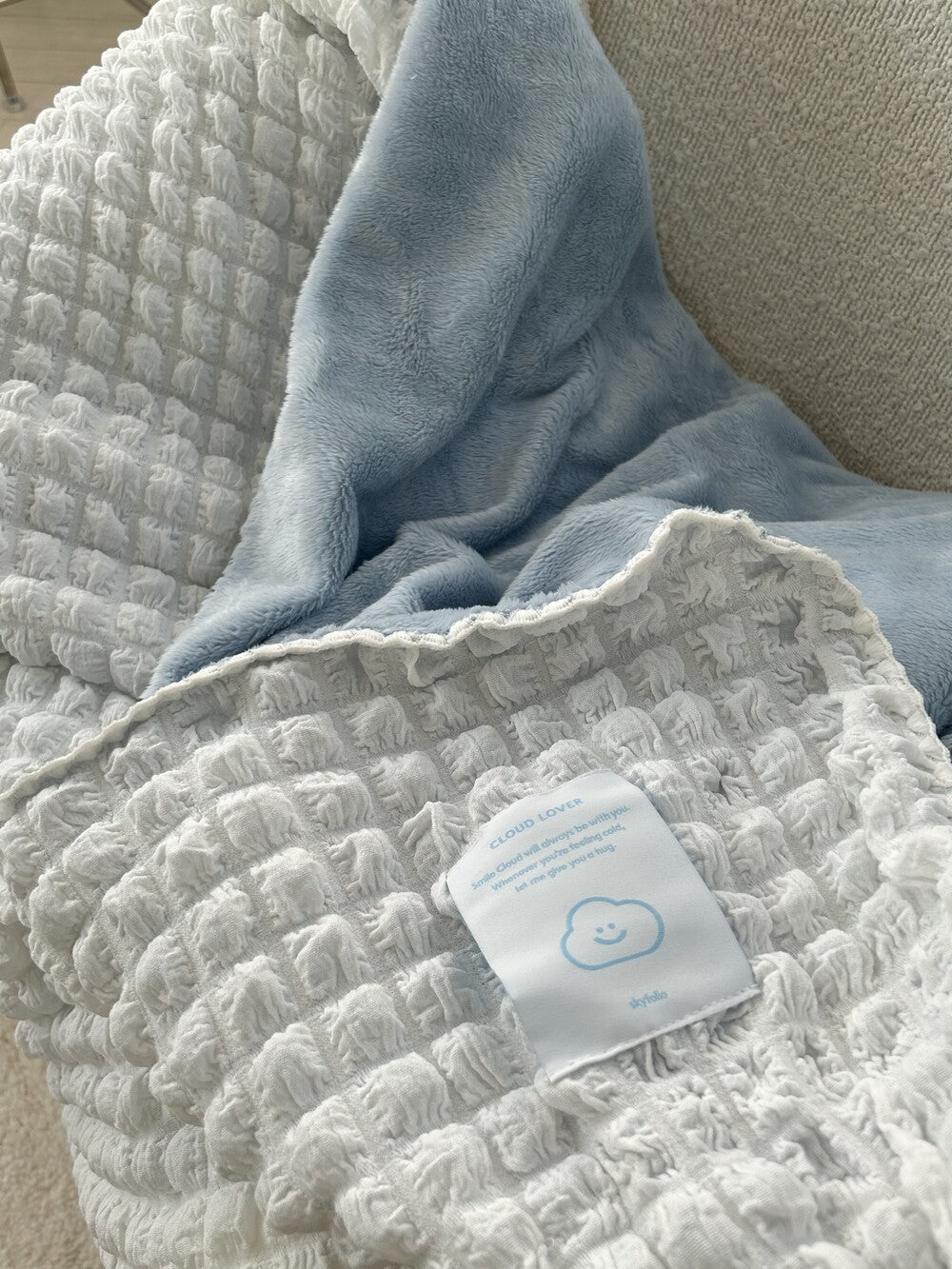 【Restock🌟】Skyfolio Double-sided Blanket (Sky blue/Ivory)