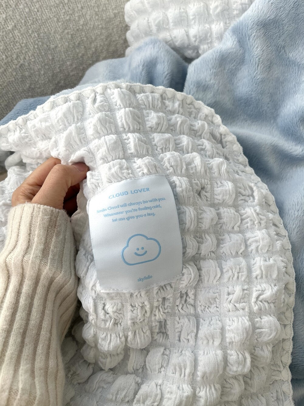 【Restock🌟】Skyfolio Double-sided Blanket (Sky blue/Ivory)