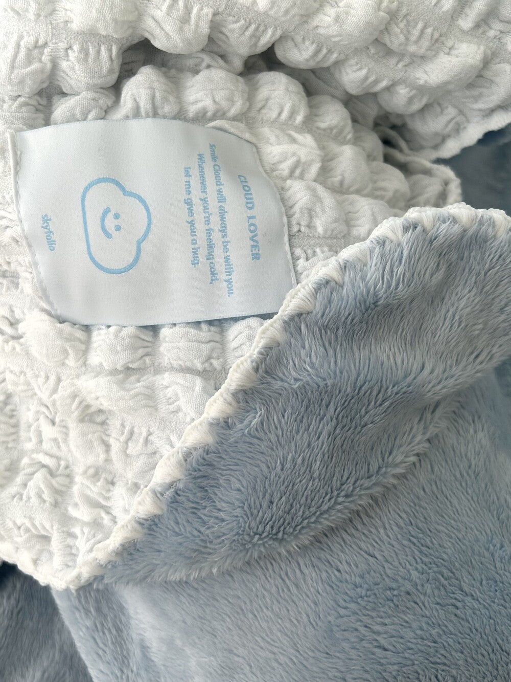 【Restock🌟】Skyfolio Double-sided Blanket (Sky blue/Ivory)