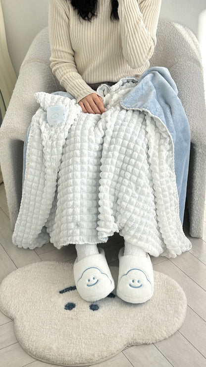 【Restock🌟】Skyfolio Double-sided Blanket (Sky blue/Ivory)