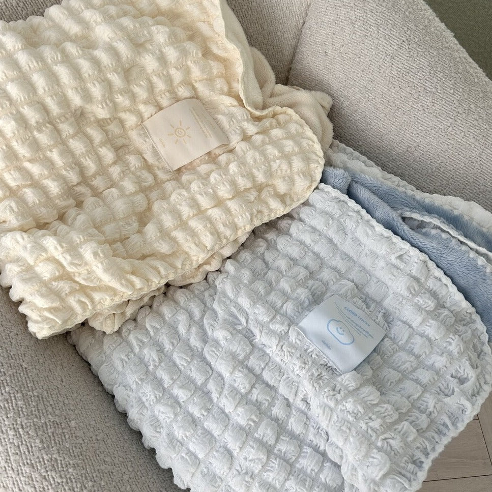 【Restock🌟】Skyfolio Double-sided Blanket (Sky blue/Ivory)