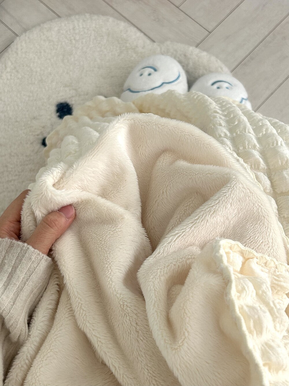 【Restock🌟】Skyfolio Double-sided Blanket (Sky blue/Ivory)