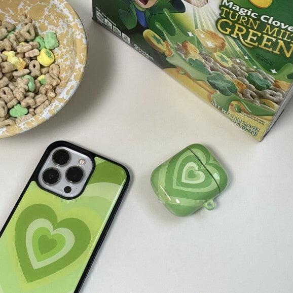 Mafavarchive green heart beam airpod case