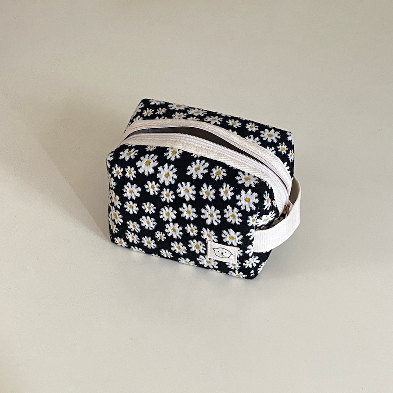 Haedal Store Cube Pouch (Daisy)