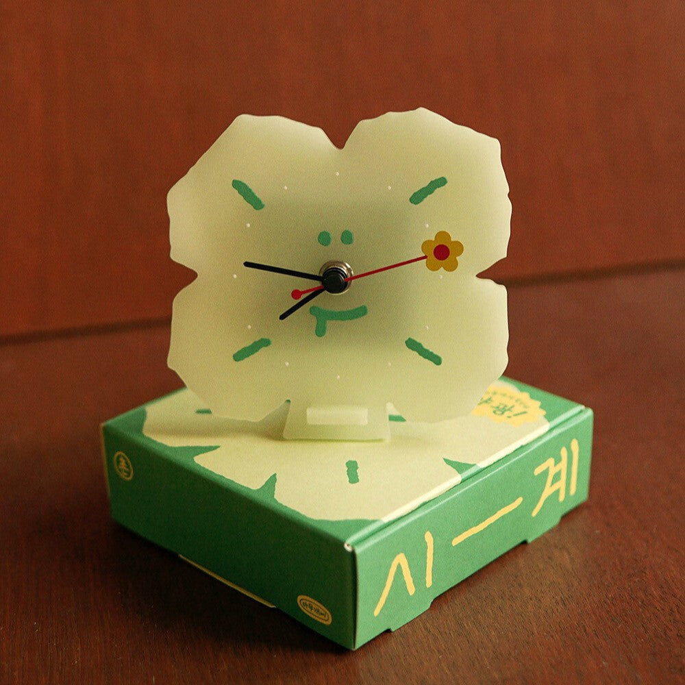 Ahmugaec 아무개씨 Clover Desk Clock (夜光)