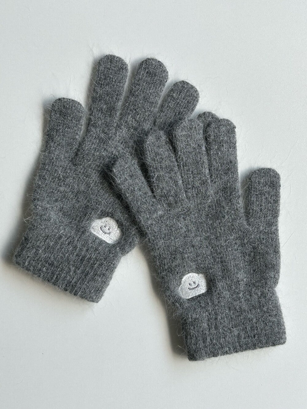 Skyfolio Angora Gloves 刺繡圖案手套