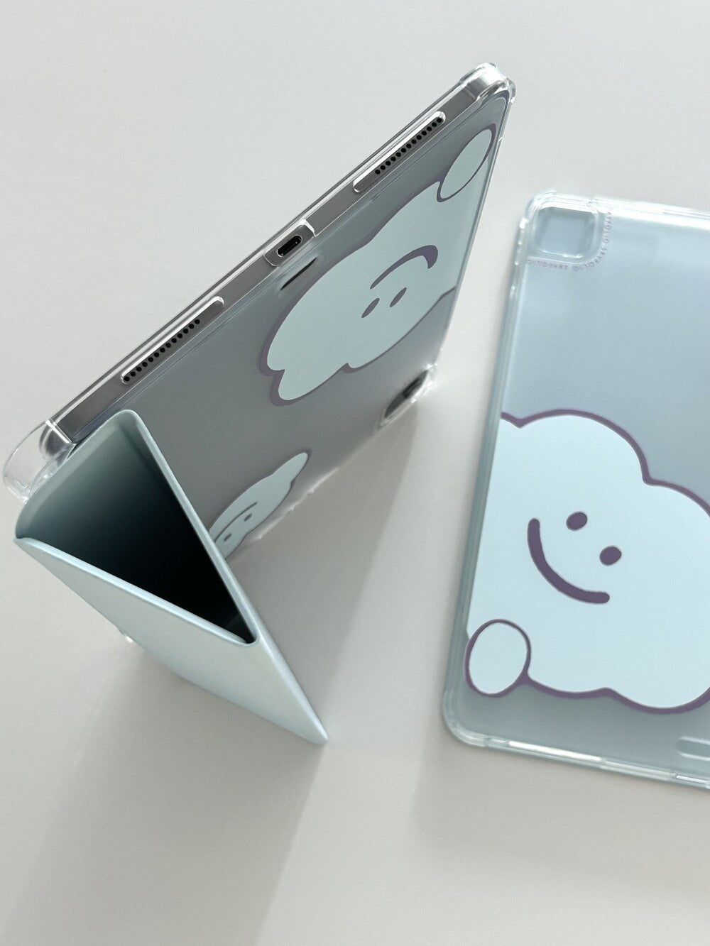 Skyfolio Hide and Seek Cloud Ipad Cover Case (10.9/11/12.9/13 inch)